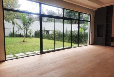 5 Bed Villa with En Suite in Lavington - 2