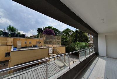 4 Bed Apartment with En Suite at Parklands - 4