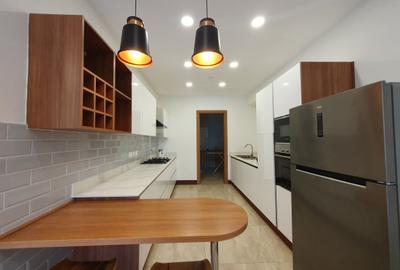 2 Bed Apartment with En Suite at The Colosseum - 4