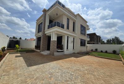 5 Bed House with En Suite at Mugutha