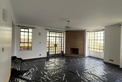 5 Bed Townhouse with En Suite in Lavington - 4