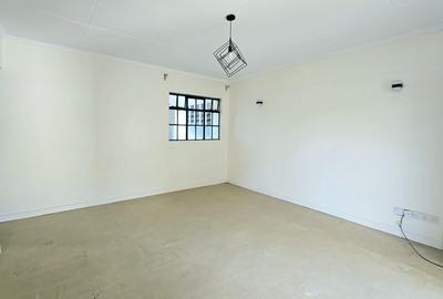 3 Bed Apartment with Borehole in Ngara - 4