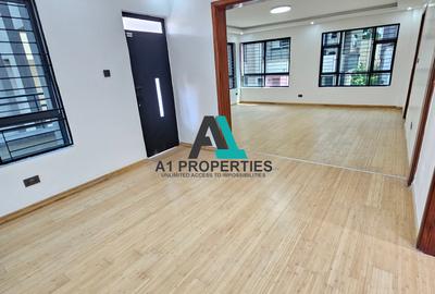 5 Bed Townhouse with En Suite in Lavington - 3