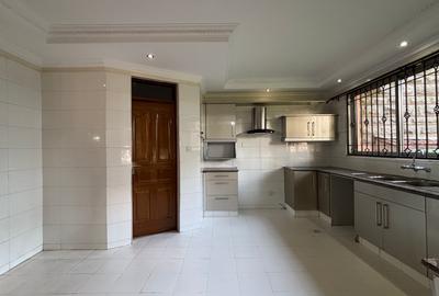 4 Bed Villa with En Suite in Runda - 4