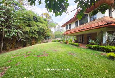 5 Bed House with Swimming Pool in Rosslyn - 2