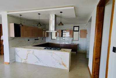 3 Bed Apartment with En Suite at 2026-128 - 2