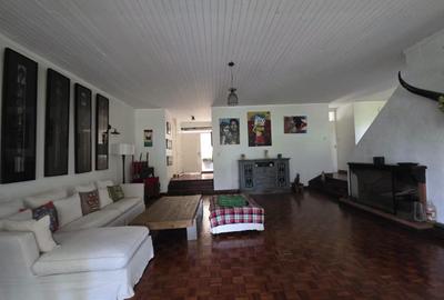 4 Bed House with En Suite in Loresho - 2