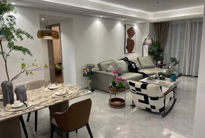 2 Bed Apartment with En Suite in Westlands Area