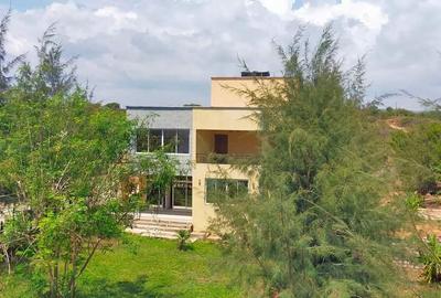 4 Bed Villa with En Suite in Kilifi - 2