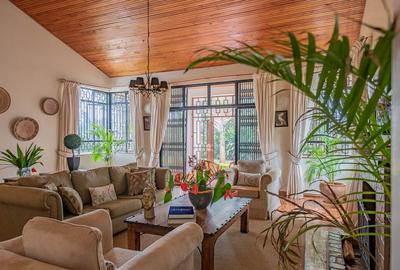 4 Bed House with En Suite in Runda