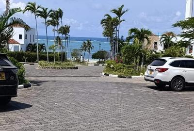 3 Bed Apartment with En Suite at Sultan - 2