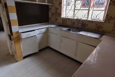 2 Bed Apartment with Parking in Hurlingham