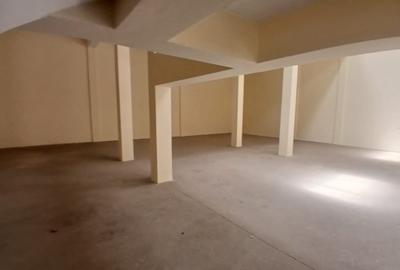 7,200 ft² Warehouse with Parking in Ruaraka - 3