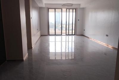 3 Bed Apartment with En Suite in Riverside - 3