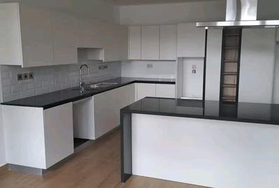 5 Bed Townhouse with En Suite in Karen - 3