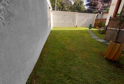 6 Bed Townhouse with En Suite in Lavington - 3