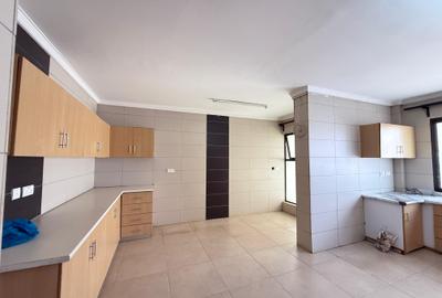 3 Bed Apartment with En Suite at Westlands - 3