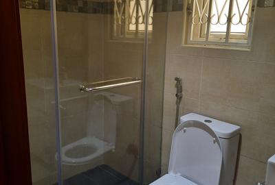 4 Bed Villa with En Suite in Lavington - 4