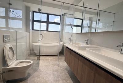 3 Bed Apartment with En Suite in Westlands Area - 4
