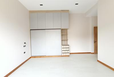 4 Bed Apartment with En Suite in Loresho - 3