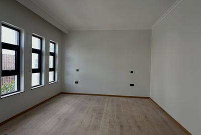 5 Bed Townhouse with En Suite in Lavington - 3