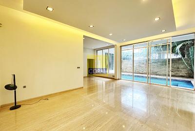 4 Bed Villa in Westlands Area - 2