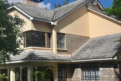 5 Bed Townhouse with En Suite in Karen - 2