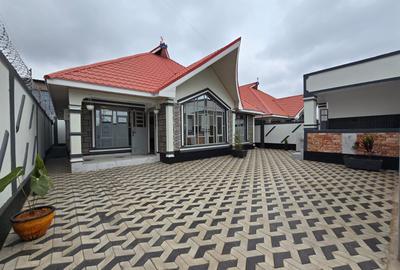 3 Bed House with En Suite at Kimbo - 2