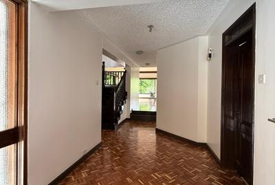 5 Bed House with En Suite in Gigiri - 3
