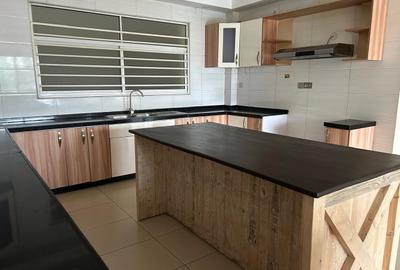 3 Bed Apartment with En Suite in Kileleshwa - 2