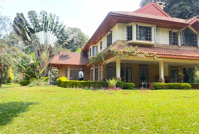 5 Bed Villa with En Suite in Rosslyn - 2