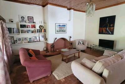 4 Bed House with En Suite in Loresho - 2