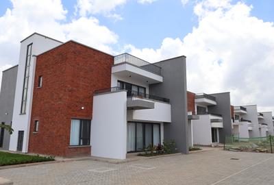 4 Bed Townhouse with En Suite in Langata