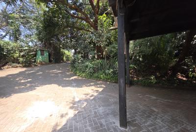 4 Bed House with En Suite in Lake View - 3