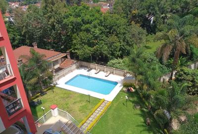 3 Bed Apartment with En Suite in Brookside
