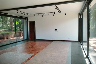 4 Bed Townhouse with Garden at Easy Access To Peponi Road And Few Minutes Drive To Gigiri Un Headquarters - 3