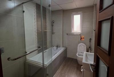 5 Bed Townhouse with En Suite in Lavington - 4