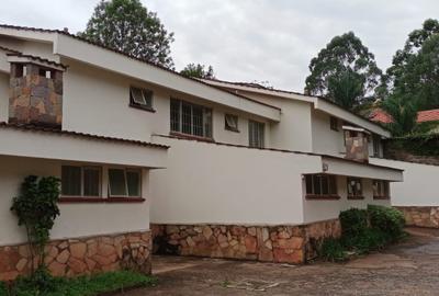 4 Bed Townhouse with En Suite in Westlands Area