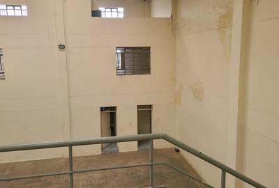 50,000 ft² Warehouse with Fibre Internet in Industrial Area - 4