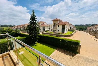 4 Bed Townhouse with En Suite at Paradise Lost Road - 3