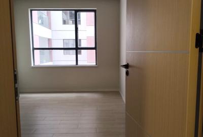 1 Bed Apartment with En Suite in Lavington - 4