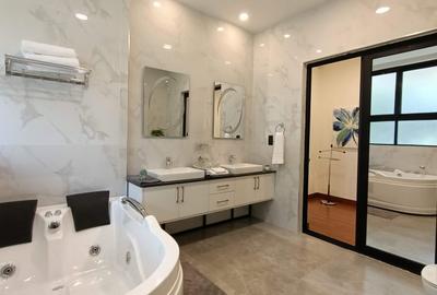4 Bed Apartment with En Suite at Spring Valley - 4