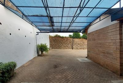 5 Bed Townhouse with En Suite at Convent Drive - 3