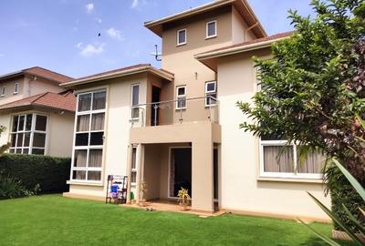 5 Bed Townhouse with En Suite at Denis Pritt