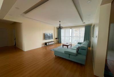 4 Bed Apartment with En Suite in Brookside