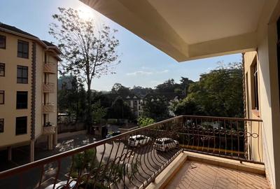 3 Bed Apartment with Gym in Brookside