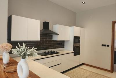 4 Bed Townhouse with En Suite at Oak And Ivy - 4