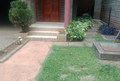 4 Bed Townhouse with En Suite in Lavington - 2