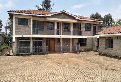 5 Bed Townhouse with En Suite in Kitisuru - 2