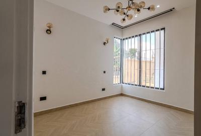 2 Bed Apartment with En Suite in Runda - 4